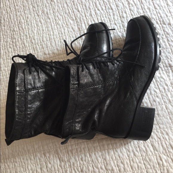 EUC Elizabeth & James “Wilda” black booties - Picture 12 of 14